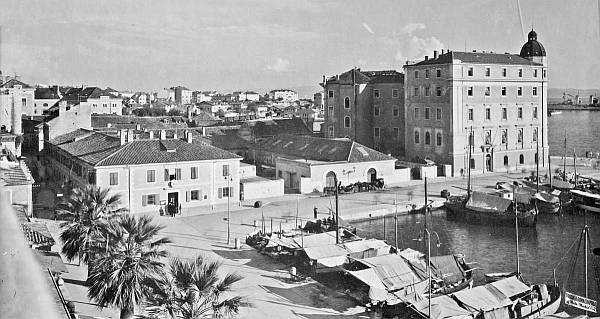 Komunisti su 14. travnja organizirali napad na sudski zatvor Svetoga Roka na Obali, iz kojega su oslobođeni svi zatvorenici