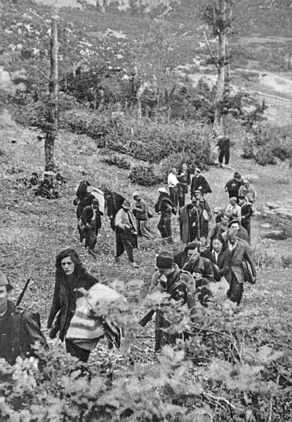 Partizani u maršu preko Svilaje u ožujku 1942.