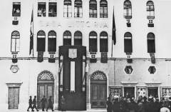 Casa Littoria – sjedište Fašističke stranke u Splitu (snimak s početka talijanske okupacije 1941.)