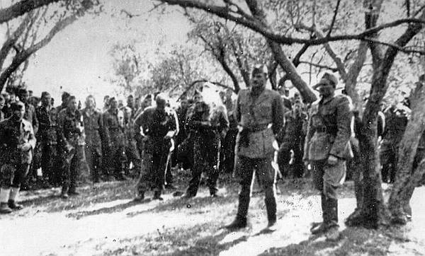 Načelnik Štaba Desete divizije Ante Biočić s borcima u vrijeme žestokih borbi za obranu Splita