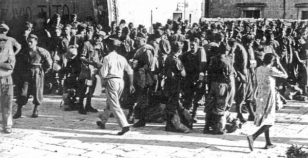 Razoružani talijanski vojnici u Hvaru