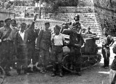 Partizani preuzimaju tenkove