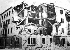 Jedna od porušenih stambenih zgrada na Bačvicama na fotografiji i crtežu Nike Armande