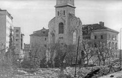 Srušena crkva sv. Petra i oštećena sjeverna strana Biskupske palače