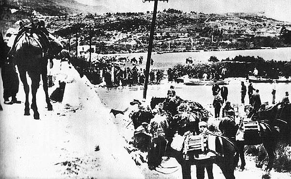 Jedinice 12. brigade pred rijekom Žrnovnicom 25. listopada