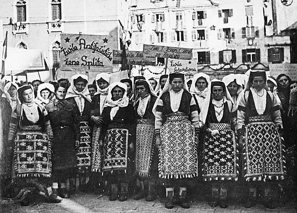 Vrličanke na mitingu