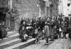 Ishrana pučanstva je teško pitanje. I ratna siročad hranila se u pučkoj kuhinji